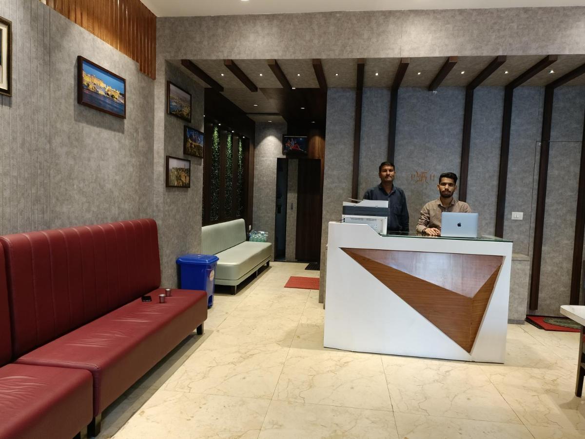 Hotel Vrinda Inn Udaipur Luaran gambar