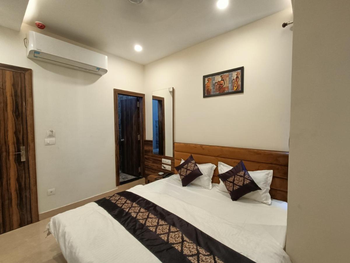 Hotel Vrinda Inn Udaipur Luaran gambar
