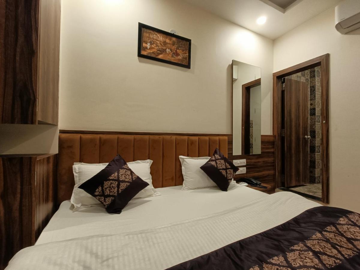 Hotel Vrinda Inn Udaipur Luaran gambar