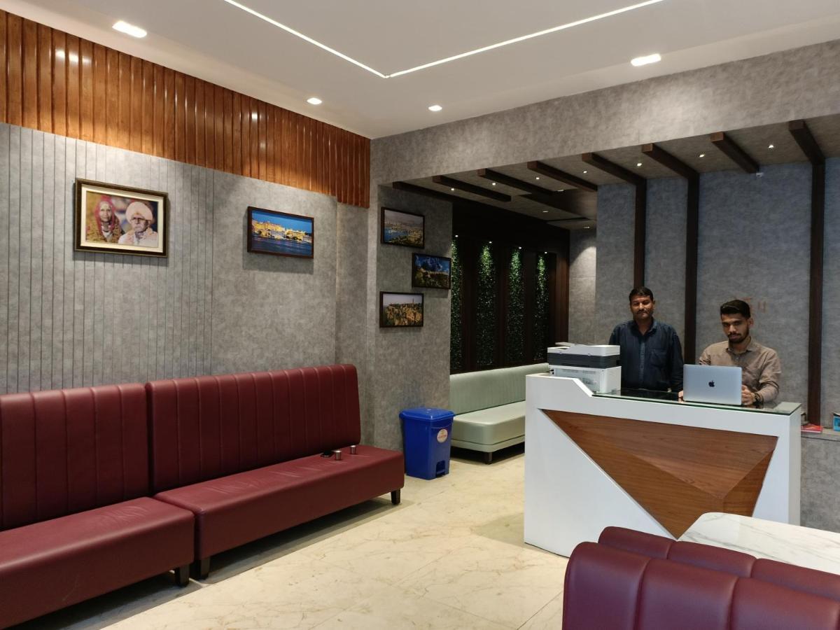 Hotel Vrinda Inn Udaipur Luaran gambar