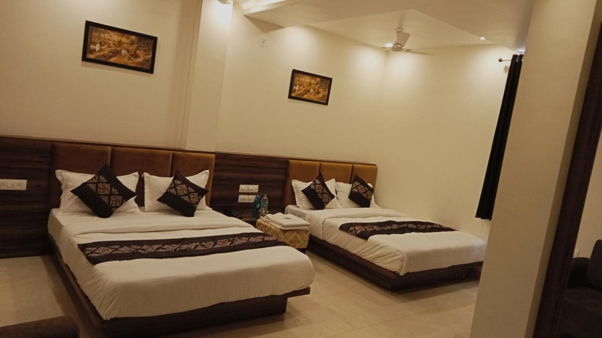 Hotel Vrinda Inn Udaipur Luaran gambar