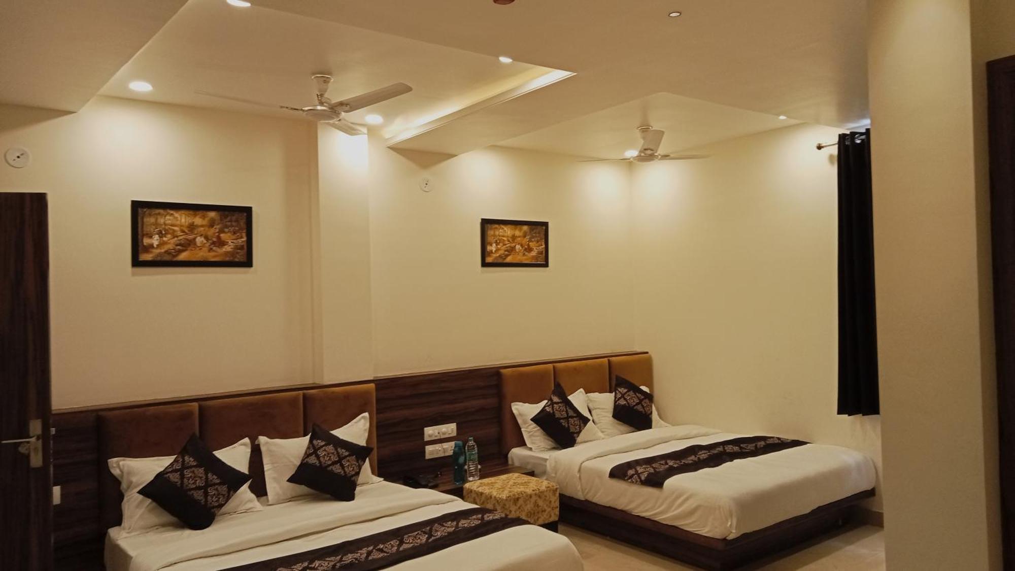 Hotel Vrinda Inn Udaipur Luaran gambar