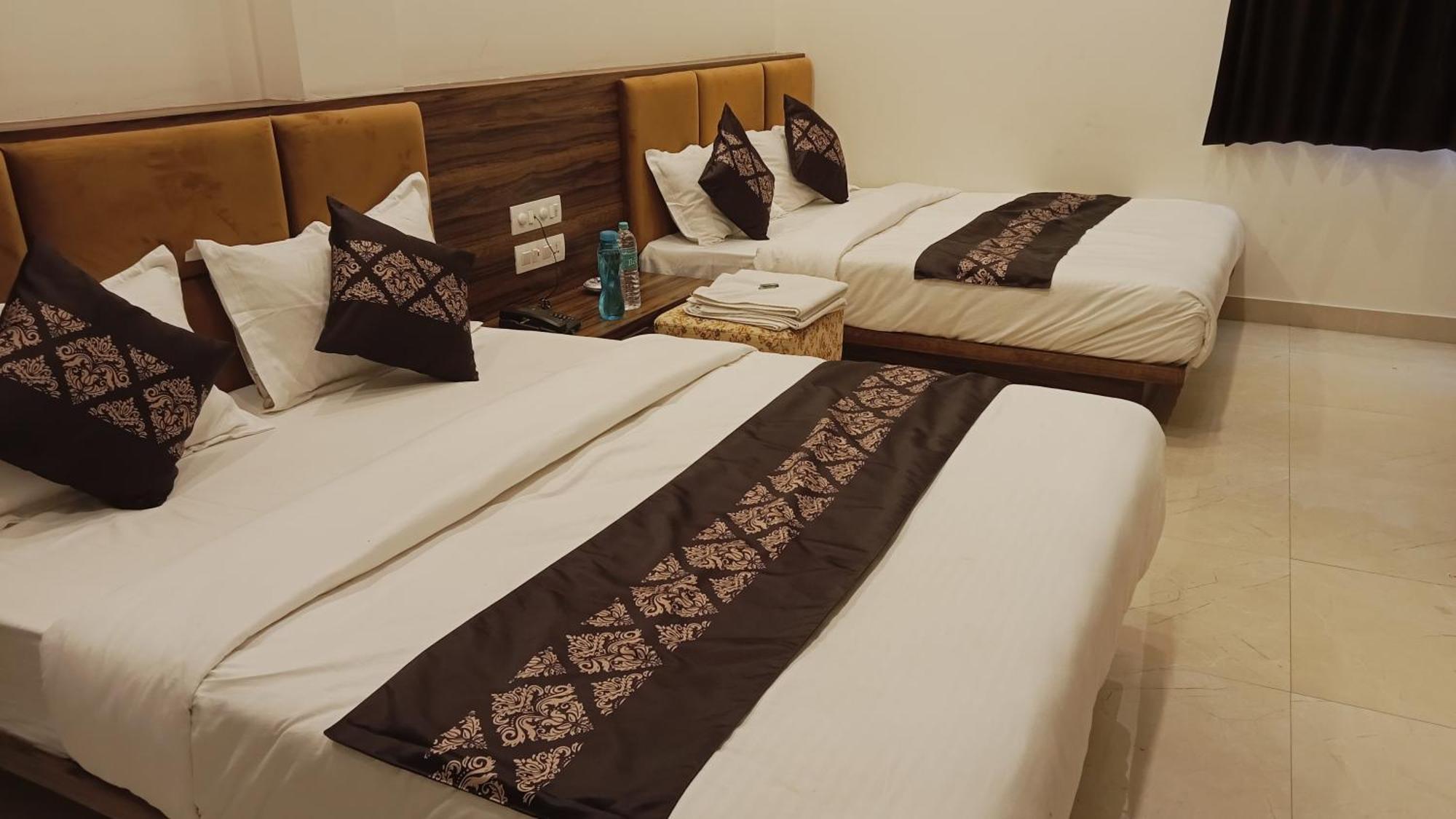Hotel Vrinda Inn Udaipur Luaran gambar
