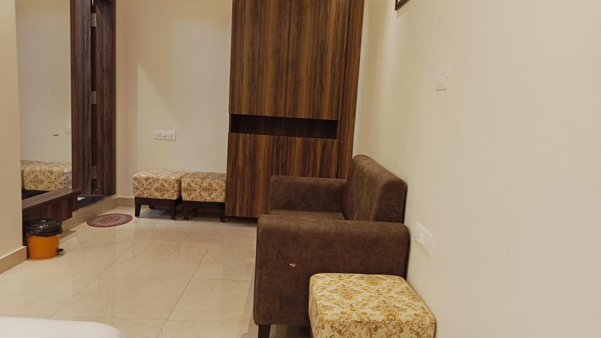 Hotel Vrinda Inn Udaipur Luaran gambar