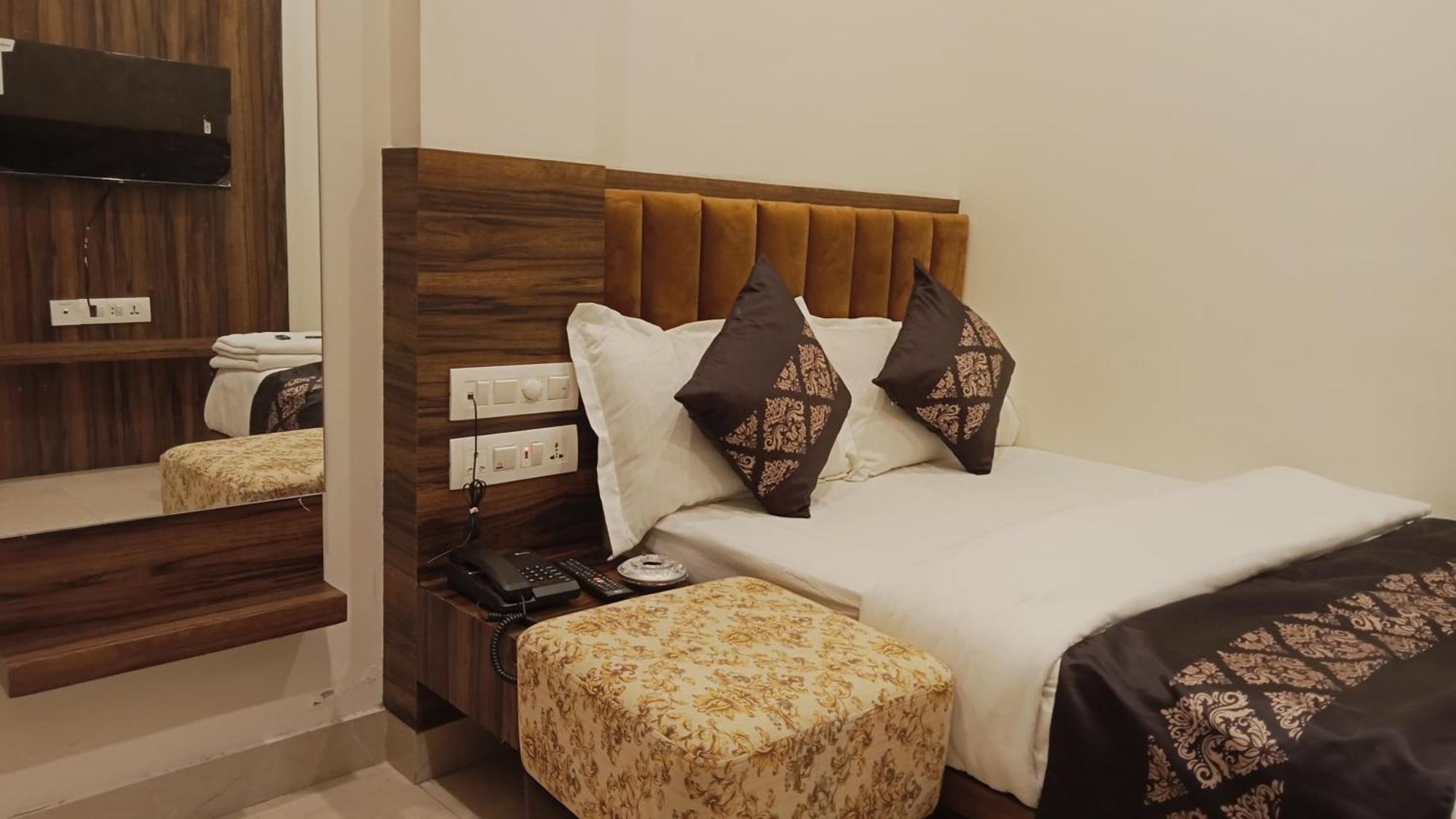 Hotel Vrinda Inn Udaipur Luaran gambar